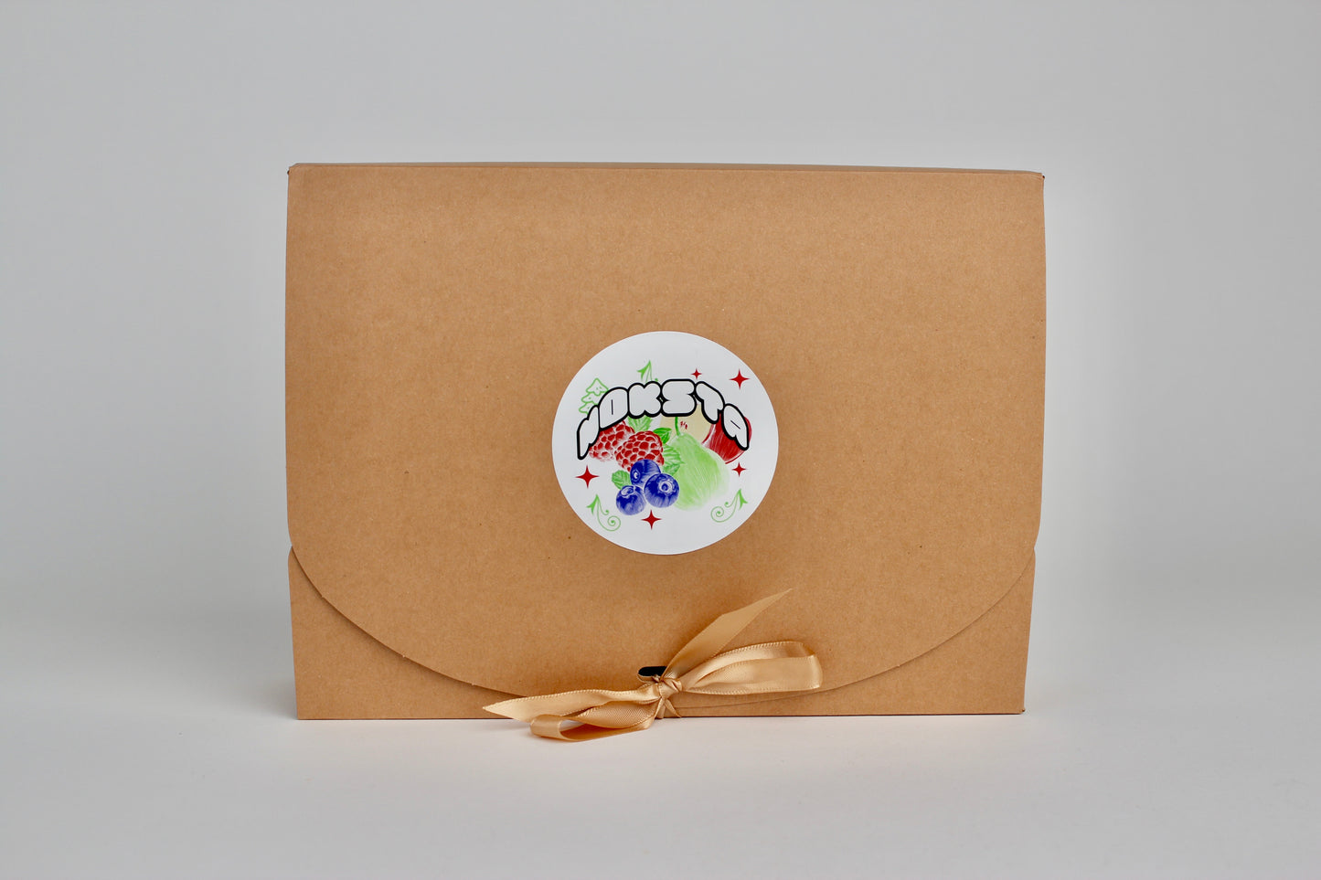 Rinkinys: Kriaušės, obuoliai, šilauogės ir avietės