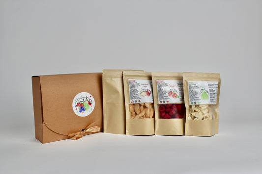 Rinkinys: Kriaušės, obuoliai, šilauogės ir avietės